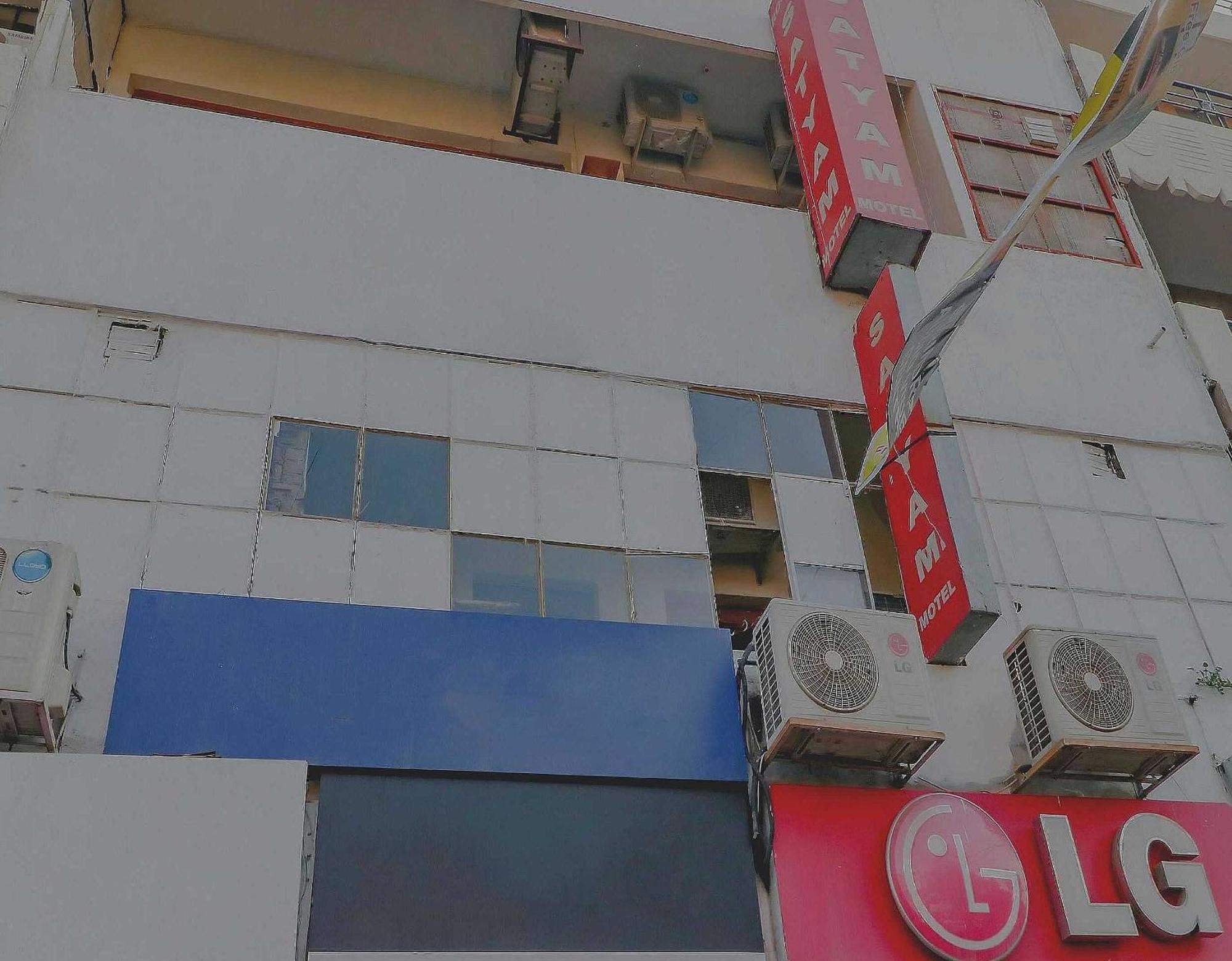 Hotel O Sameer Residency Chandīgarh Екстериор снимка